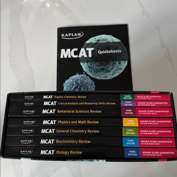 Kaplan MCAT 7-Book Review Set 👨🏻‍⚕️👩🏼‍⚕️🩺 - Picture 2 of 8
